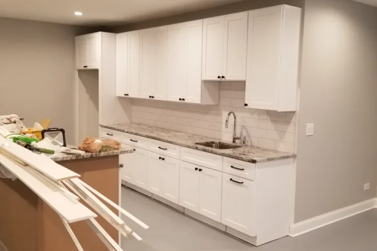 DIY or Hire? What to Expect During Your Chicago Cabinet Installation